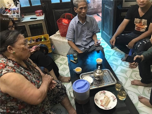 
Gia đình bà Phạm Thị Lại vẫn đang khá bức xúc trước hành vi của salon tóc (Ảnh:Beat)