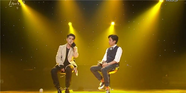 
Trong chương trình Yoo Hee Yeol's Sketbook, Dean từng tiết lộ anh đã sáng tác một bài hát khi nghĩ đến IU.