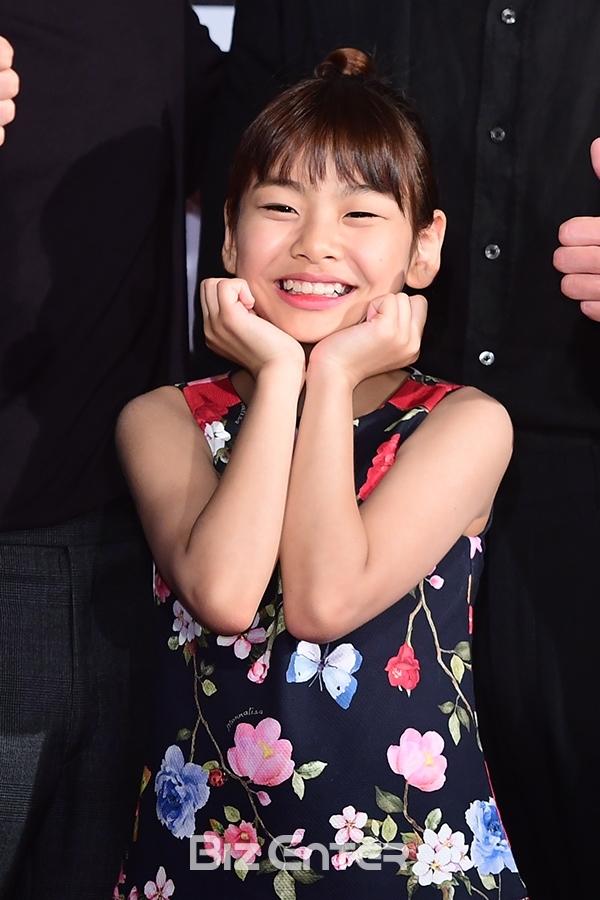 
Cô bé Kim Soo An đáng yêu cũng thủ một vai khá quan trọng trong Battleship Island.