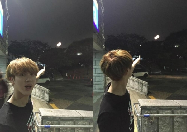
Là một người vui vẻ và ngọt ngào, nhìn thấy hai bóng đèn như mặt trăng đôi cũng sẽ khiến Jin thích thú chỉ cho bạn xem.