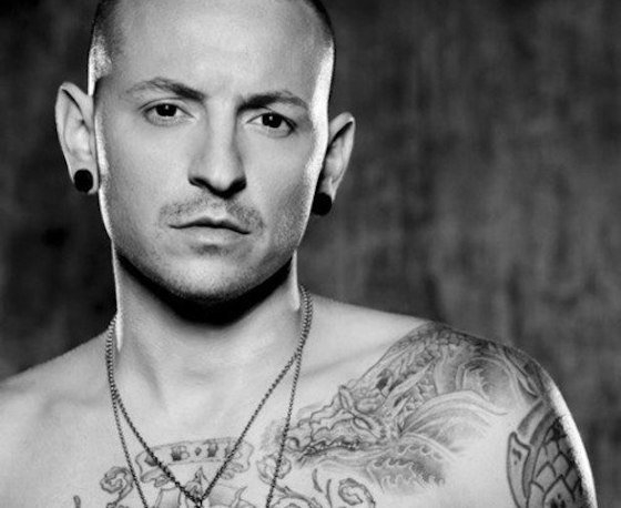 
Thủ lĩnh Linkin Park - Chester Bennington qua đời sáng nay vì tự tử.