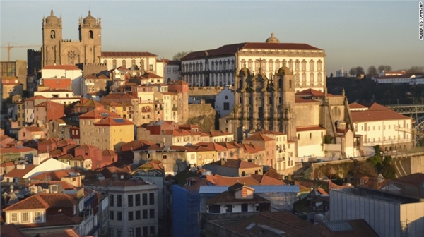 
Porto, Bồ Đào Nha: Quang cảnh ấn tượng của thành phố Porto nhìn từ Vittoria. 