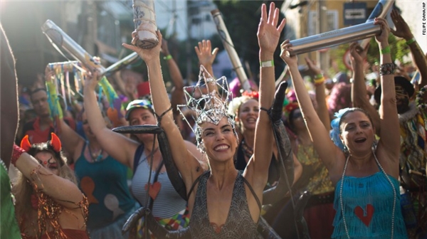 
Rio de Janeiro, Brazil: Lễ hội Carnaval thường niên ở Rio thường được tổ chức vào tháng Hai với hàng trăm người tham gia vào lễ hội đường phố vào ngày 18/02.