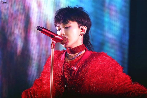 
Vừa qua, G-Dragon đã có một đêm diễn hoành tráng tại Houston, Mỹ.