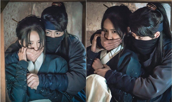 
Diễn xuất "có hồn" của Yoona và Hong Jonghyun trong cảnh quay này đã nhận được không ít những đánh giá tích cực từ phía khán giả xem đài bởi cả hai đã lột tả xuất sắc cảm xúc nhân vật trong tình thế này.