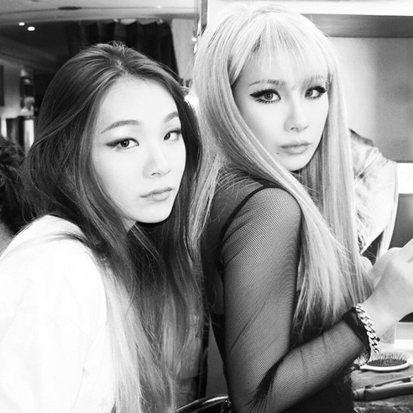 
Rất nhiều fan đã phải công nhận rằng: “Em ấy dường như là sự kết hợp hài hòa giữa CL và Kim Yuna ( VĐV trượt băng nổi tiếng xinh đẹp Hàn Quốc)”.