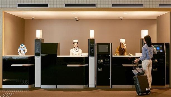 ​Một khách sạn 5 sao Henn-na tại tỉnh Nagasaki, nơi phần lớn những nhân viên phục vụ là robot.