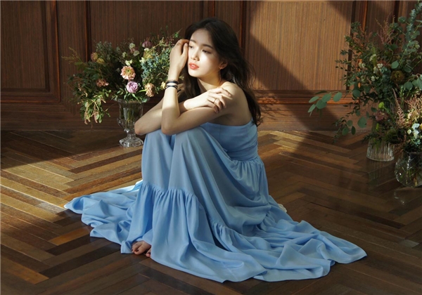 
Những hình ảnh hậu trường chụp quảng cáo của Suzy thậm chí còn xinh hơn ảnh được phát hành chính thức.