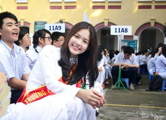 Không thể rời mắt khỏi nữ sinh xinh đẹp của 5 ngôi trường đình đám nhất Sài Gòn
