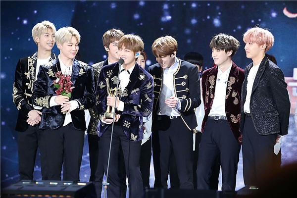 
BTS đã đoạt được giải thưởng Nghệ sĩ xuất sắc nhất.