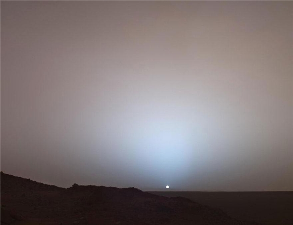 
Bức hình chụp Mặt trời từ Sao Hỏa. Một bức ảnh thôi nhưng lại ẩn trong đó là bao nhiêu cố gắng, thành tựu của con người trong công cuộc khám phá vũ trụ