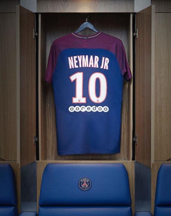 
Neymar sẽ mang chiếc áo số 10 tại PSG.
