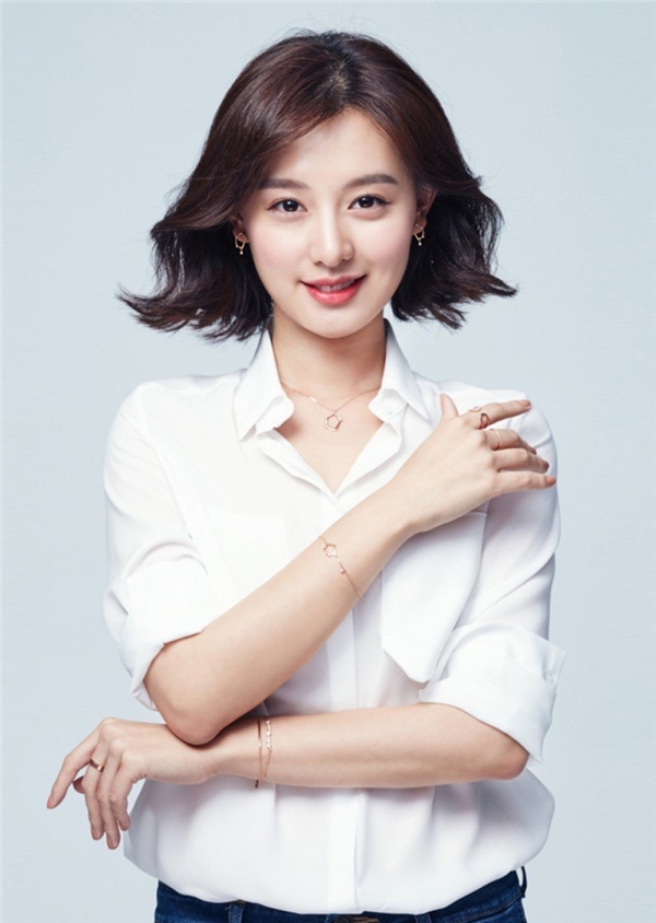 
Kim Ji Won hiện đang là một nữ diễn viên tiêu biểu của lứa tuổi 20 trong làng giải trí xứ kim chi.