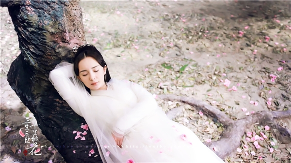 
Tạo hình xinh đẹp của Dương Mịch trong phim.