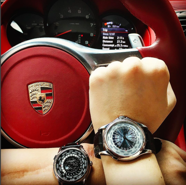 
Đồng hồ Patek Philippe bạc tỷ và xe hơi Porsche.