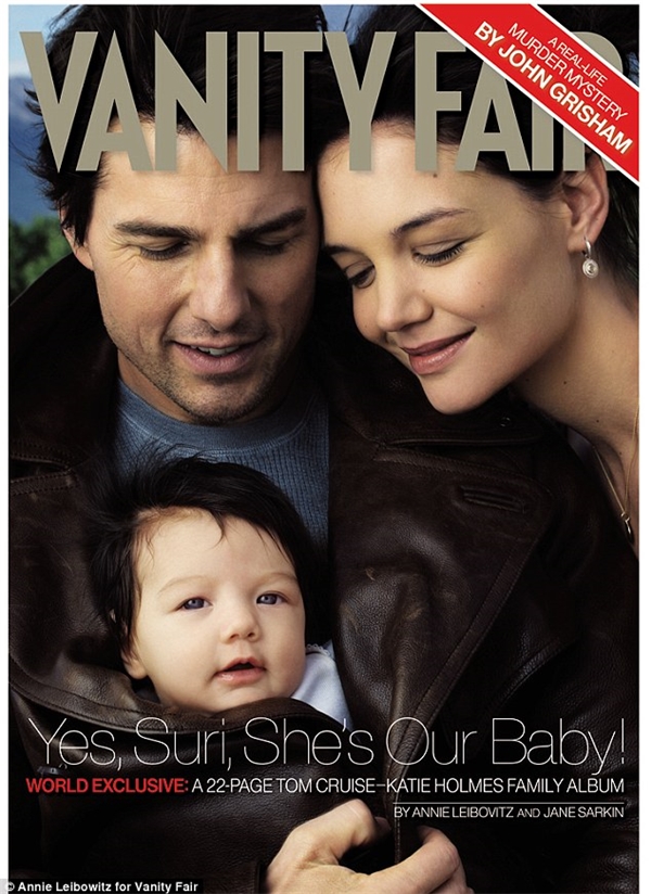 
Gia đình Tom Cruise trên trang bìa tạp chí danh tiếng.