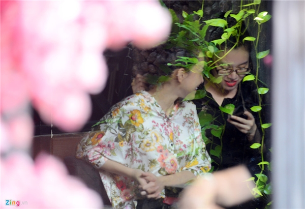 Chùm ảnh hoa hậu Phương Nga, Thùy Dung xuất hiện sau 45 ngày tại ngoại