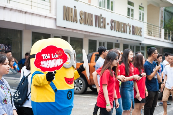 Hà Nội: Hàng ngàn tân sinh viên háo hức trong ngày nhập học