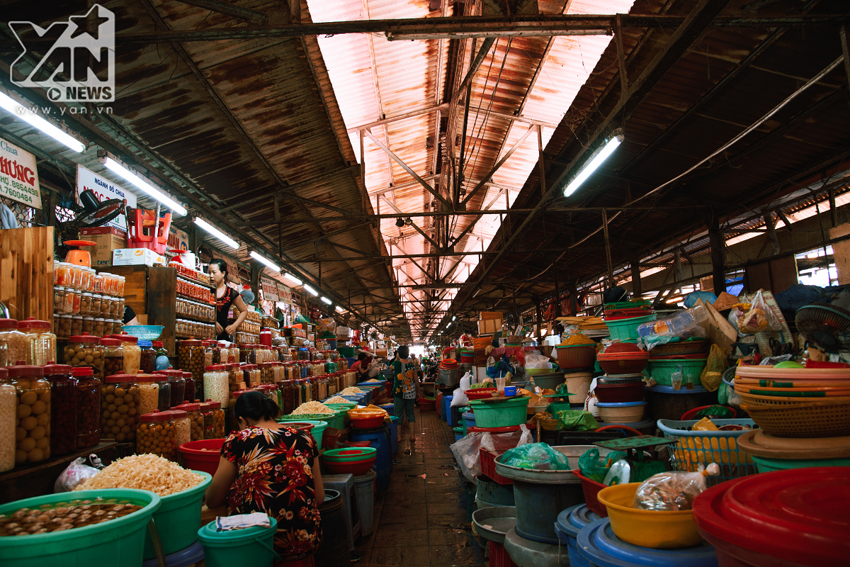 
Chợ Bình Tây là nơi cung cấp nguồn sỉ cho các tiểu thương với số lượng lớn