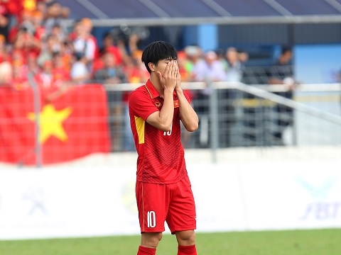 
Công Phượng và các đồng đội U22Việt Nam thất bại 0-3 trước người Thái. Ảnh: Quốc Khánh.