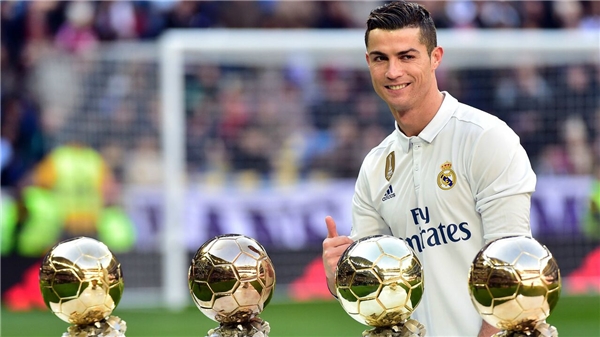 
Không ai khác ngoài Cristiano Ronaldo là người thống lĩnh vị trí cao nhất của danh sách cầu thủ có thu nhập cao nhất thế giới.