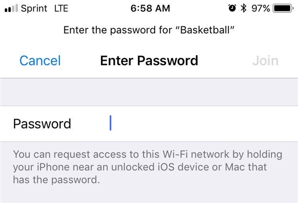 
Chia sẻ mật khẩu Wi-Fi ngay lập tức: Trên iOS 11, nếu người dùng cần mật khẩu WiFi cho một mạng nhất định, chỉ cần tìm một ai đó đang sử dụng mạng đó và giữ thiết bị của mình ở gần họ để chuyển mật khẩu ngay lập tức.​