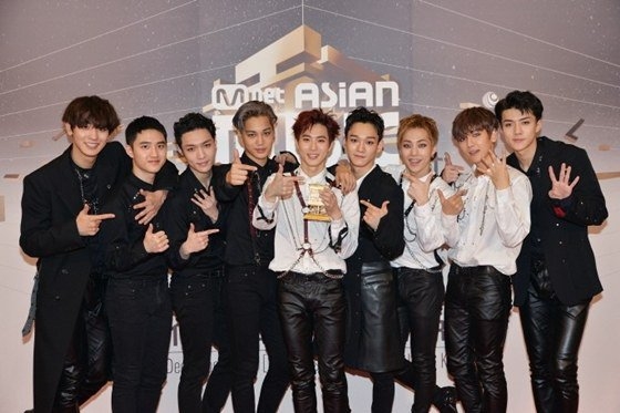 
EXO cũng được vinh danh là nhóm nhạc Kpop nhận được nhiều Daesang nhất từ lễ trao giải MAMA cùng với Big Bang.