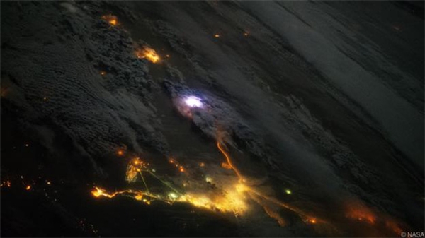 
Sấm sét quan sát từ ISS