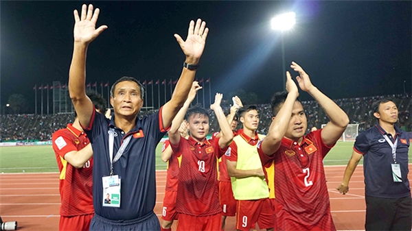 
HLV Mai Đức Chung tỏ ra mát tay khi dẫn dắt đội tuyển. 