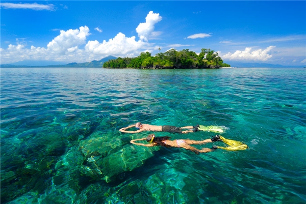 
Indonesia ghi điểm nhờ vẻ đẹp thiên nhiên và nền văn hóa phong phú. Du khách có thể khám phá các hòn đảo xinh đẹp hay tham quan nhiều di sản độc đáo. Ảnh: Sunday Chapter.