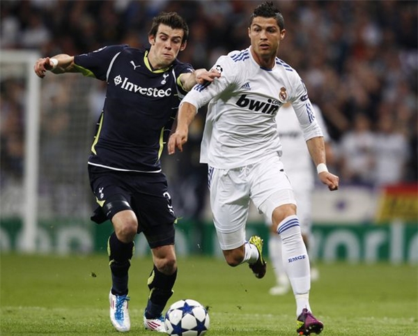 
Gareth Bale từng đối đầu với Ronaldo trong màu áo Tottenham Hotspur.