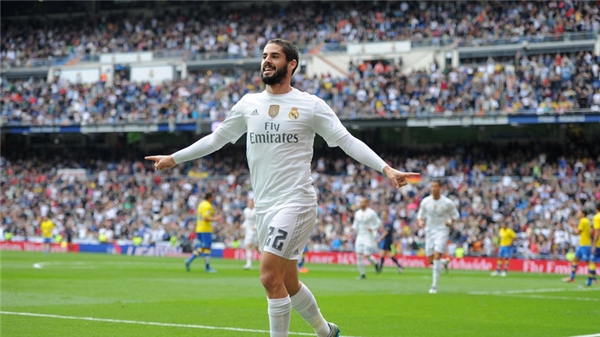 
Không chỉ vật lộn với chấn thương dài hạn để sớm trở lại sân cỏ, Gareth Bale còn nhận tin “không vui” cho bản thân khi Kền kền trắng vẫn “sống tốt” khi không có anh. Đồng đội của Bale - Isco - đang thi đấu ngày càng chững chạc trong màu áo Real Madrid.