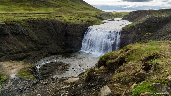 Khám phá Iceland, bước chân vào thế giới ngoạn mục của 