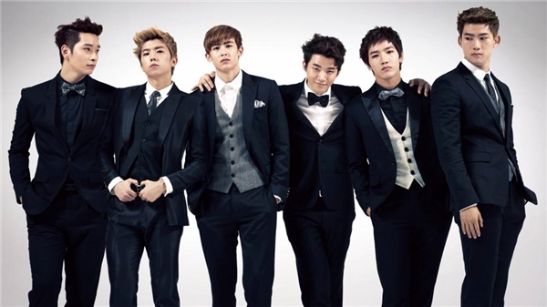 
Dù hoạt động khi không có trưởng nhóm "cầm đầu", 2PM vẫn chứng tỏ được độ nổi tiếng và sức hút của mình.