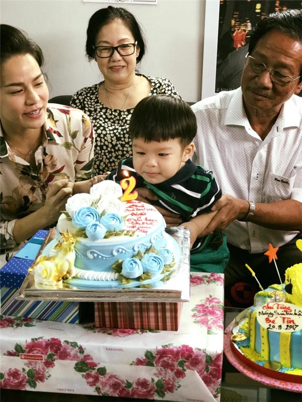 Vợ chồng Nhật Kim Anh tổ chức sinh nhật giản dị cho con trai sau scandal - Tin sao Viet - Tin tuc sao Viet - Scandal sao Viet - Tin tuc cua Sao - Tin cua Sao