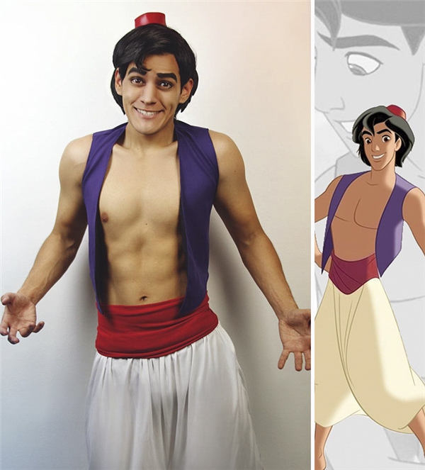 
Ai bảo rằng anh chàng này không giống với bản chính Aladdin trong phim đi nào.