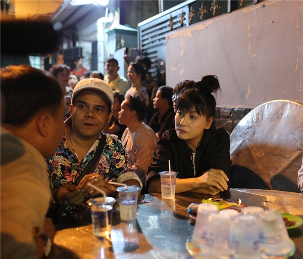 Sao Việt đau buồn, bần thần đến viếng nghệ sĩ Khánh Nam giữa khuya - Tin sao Viet - Tin tuc sao Viet - Scandal sao Viet - Tin tuc cua Sao - Tin cua Sao