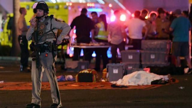 Vụ xả súng ở Las Vegas: gần 600 người thương vong và nỗi đau còn mãi cho nước Mỹ