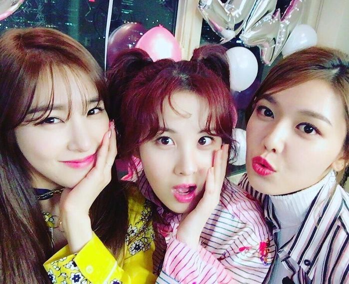 Nhìn lại những khoảnh khắc đẹp nhất của Seohyun, Tiffany và Sooyoung bên SNSD