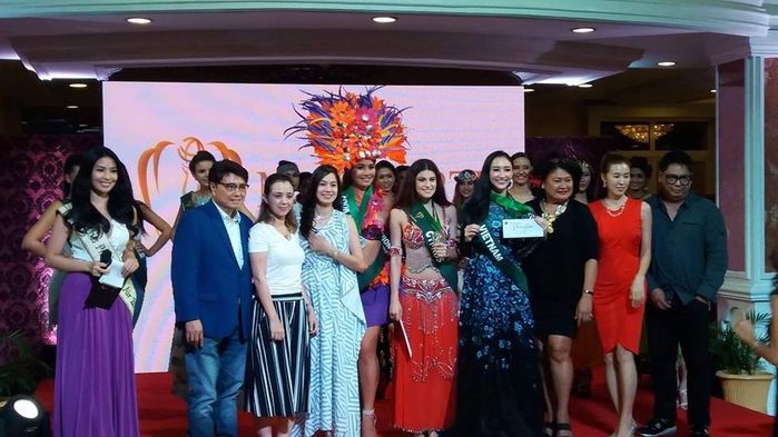 Đại diện Việt Nam đoạt giải thưởng đầu tiên ở Miss Earth 2017