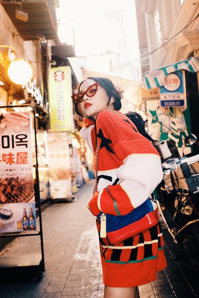 
Loạt ảnh được hot girl Châu Bùi đăng tải trên trang cá nhân cùng dòng chia sẻ khi đang ở tâm điểm sự kiện Seoul Fashion Week