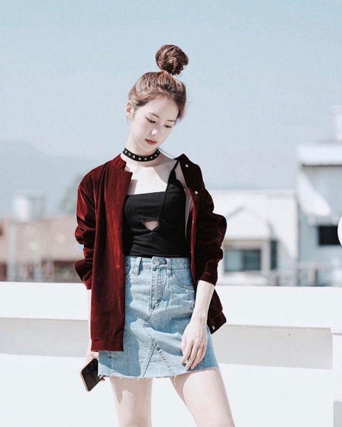 
Cô nàng thông thạo 3 ngoại ngữ Nhật, Anh và Thái với vẻ ngoài xinh xắn, đáng yêu. Phong cách streetstyle của Pimtha luôn gây ấn tượng trên nhiều tạp chí thời trang danh tiếng của châu Á.