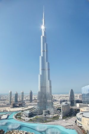 
Tòa nhà cao nhất Dubai, Burj Khalifa tiêu tốn một lượng lớn cát để xây dựng.