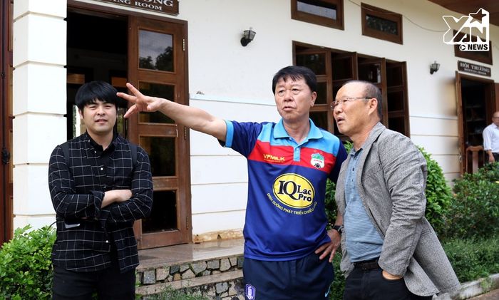 Đối với cá nhân HLV Park Hang-seo, đây sẽ là cơ hội lý tưởng để ông có cái nhìn tổng quan về các phương án nhân sự cho đợt tập trung sắp tới của ĐTQG. Bởi lâu nay HAGL và Hà Nội FC vốn được xem là hai địa chỉ đỏ về quân số đóng góp cho các đội tuyển.