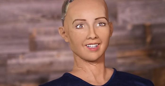 
Nữ robot Sophia được Ả Rập Saudi coi như con người.