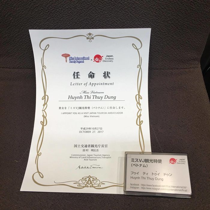 
Thuỳ Dung vinh dự nhận giải thưởng Đại sứ Du lịch Nhật Bản trong buổi họp báo công bố cuộc thi.