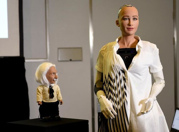 Robot muốn huỷ diệt loài người Sophia tiết lộ sẽ dạy dỗ để con người trở nên thông minh hơn