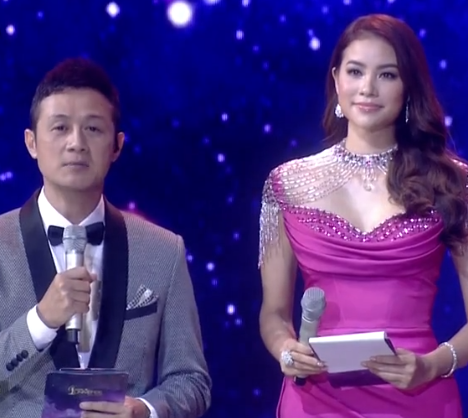 
MC xuyên suốt chương trình là Anh Tuấn và Hoa hậu Hoàn vũ 2015 Phạm Hương. 
