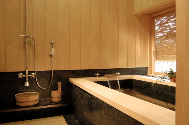 
Nhà tắm ở Nhật thường có cả vòi sen lẫn bồn tắm.
