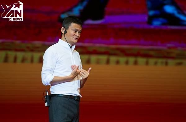 
Jack Ma chia sẻ cùng các bạn sinh viên về những kinh nghiệm đã trải qua khi xây dựng nên một tỷ phú như ngày hôm nay